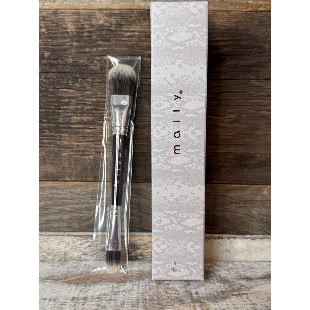 Mally Double Ended Eyeshadow Brush – NIB | Soft Blurring